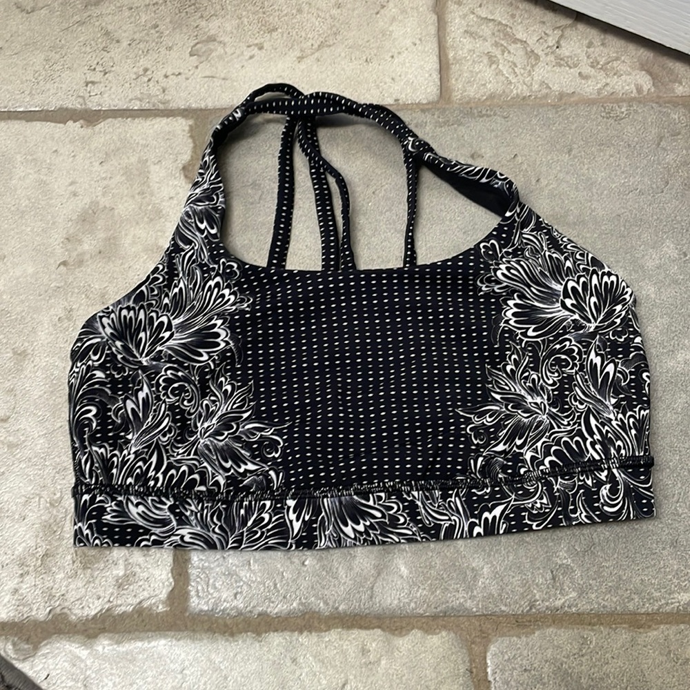 Lululemon bra size 8